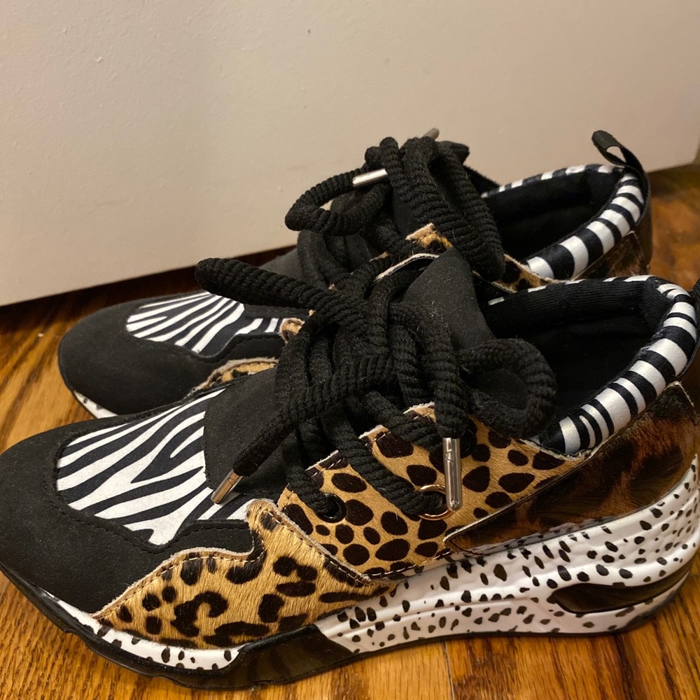 Steve Madden Sneakers